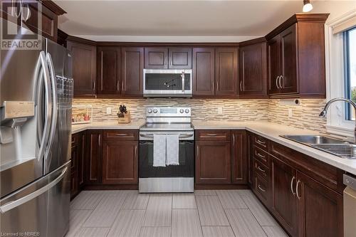 168 Carmichael Drive, North Bay, ON - Indoor Photo Showing Kitchen