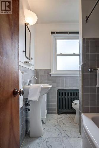 82 Hyland Drive, Sudbury, ON - Indoor Photo Showing Bathroom
