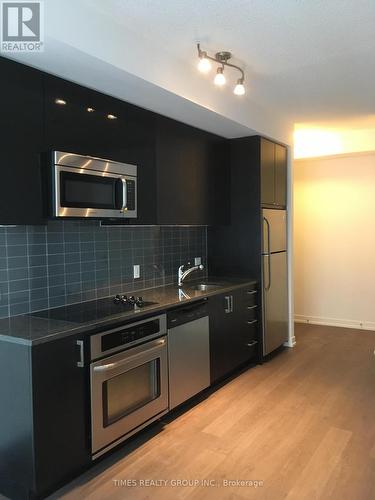 #1211 -98 Lillian St, Toronto, ON - Indoor Photo Showing Kitchen With Upgraded Kitchen