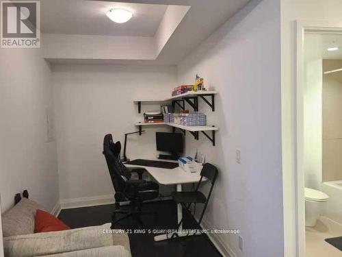 #2909 -1080 Bay St, Toronto, ON - Indoor Photo Showing Office