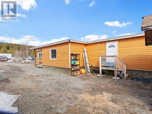 116-200 Lobird Road, Whitehorse, YT - Outdoor With Exterior