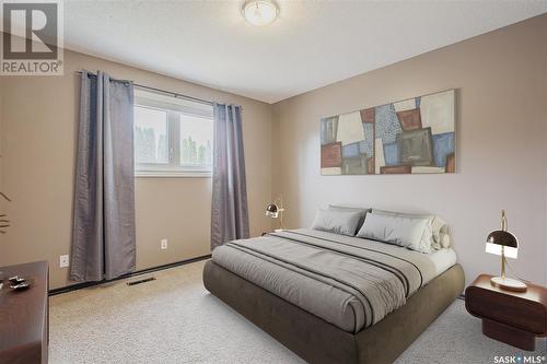157 Acadia Court, Saskatoon, SK - Indoor Photo Showing Bedroom