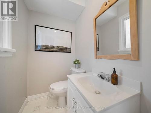 8 Eplett St, Severn, ON - Indoor Photo Showing Bathroom