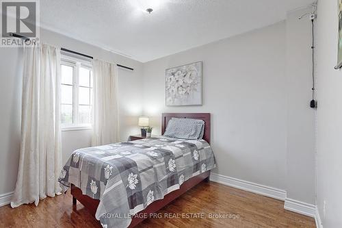 7241 Pallett Court, Mississauga, ON - Indoor Photo Showing Bedroom