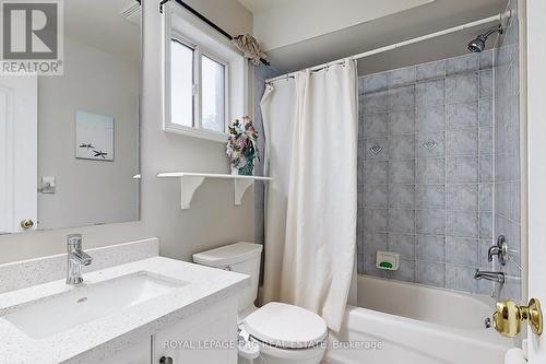 7241 Pallett Crt, Mississauga, ON - Indoor Photo Showing Bathroom
