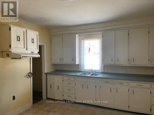 33215 Hwy 62  N, Hastings Highlands, ON - Indoor Photo Showing Kitchen With Double Sink