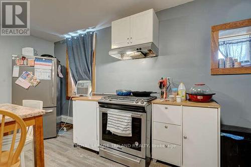 92 Centre Street W, Strathroy-Caradoc, ON - Indoor Photo Showing Kitchen