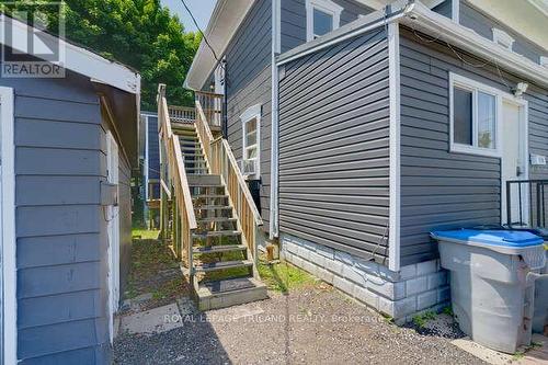 92 Centre St W, Strathroy-Caradoc, ON - Outdoor