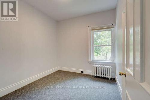 92 Centre Street W, Strathroy-Caradoc, ON - Indoor Photo Showing Other Room