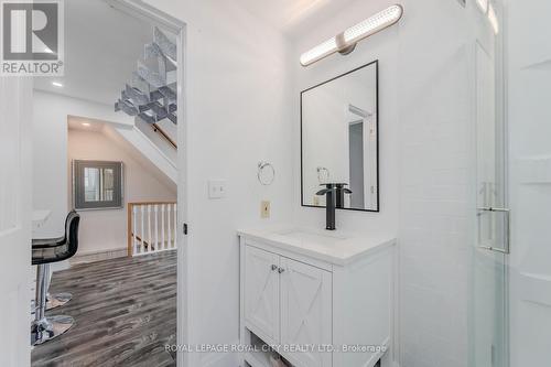 220 Heiman Street, Kitchener, ON - Indoor Photo Showing Bathroom