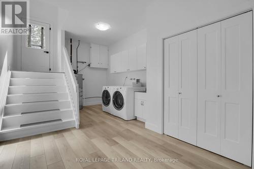108 Balnagowan Pl, London, ON - Indoor Photo Showing Laundry Room