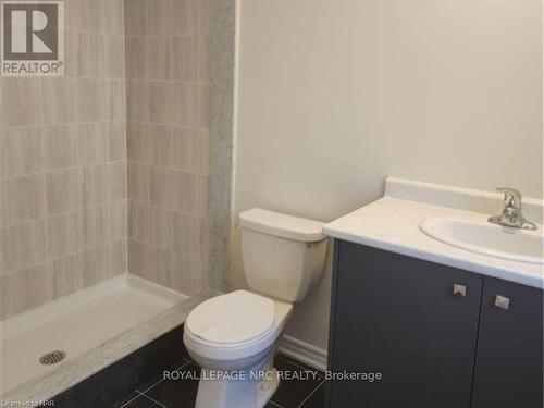 145 Vanilla Trail, Thorold, ON - Indoor Photo Showing Bathroom