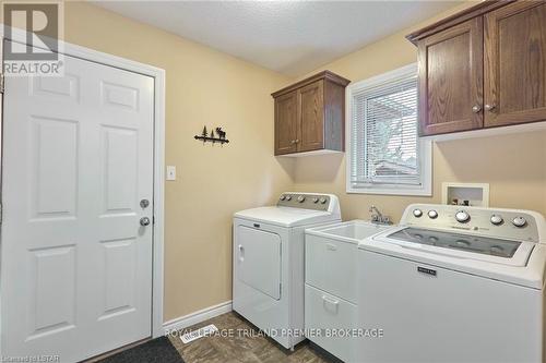 107 Elizabeth St, Middlesex Centre, ON - Indoor Photo Showing Laundry Room