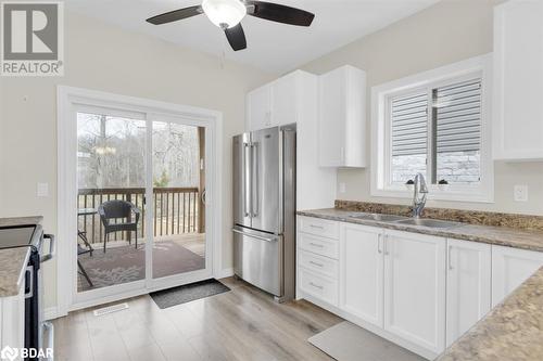 107 Ledgerock Court, Quinte West, ON - Indoor Photo Showing Kitchen With Double Sink