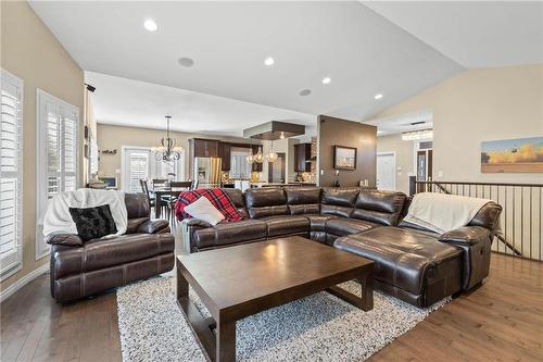 166 Lamothe Drive, St Francois Xavier, MB - Indoor Photo Showing Living Room