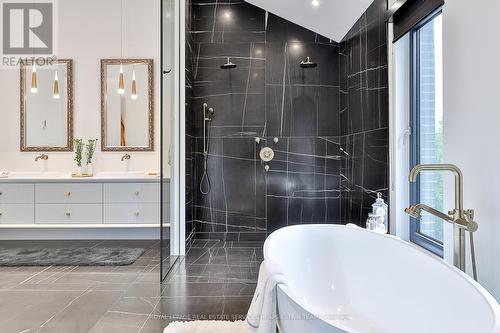 108 Stratford Cres, Toronto, ON - Indoor Photo Showing Bathroom