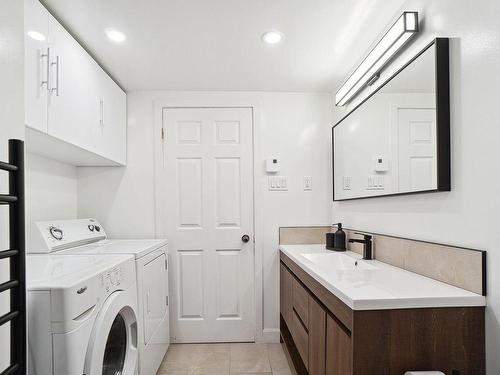 Bathroom - 201-6739 29E Avenue, Montréal (Rosemont/La Petite-Patrie), QC - Indoor Photo Showing Laundry Room