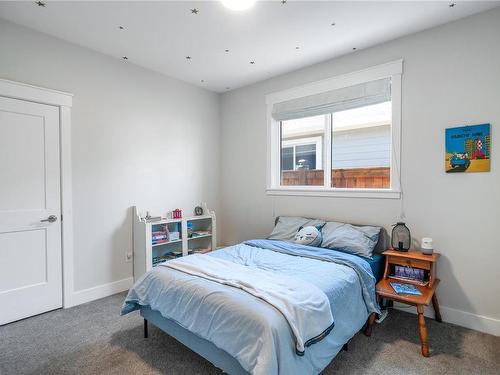 37-200 Nikola Rd, Campbell River, BC - Indoor Photo Showing Bedroom