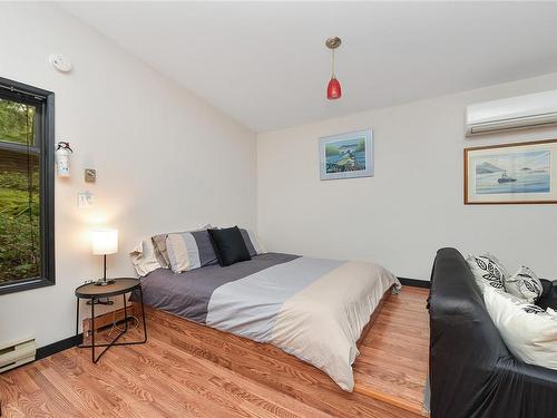 3714 Bosun Way, Pender Island, BC - Indoor Photo Showing Bedroom