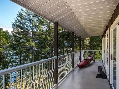 6633 Chisholm Trail, Duncan, BC - Outdoor With Deck Patio Veranda With Exterior