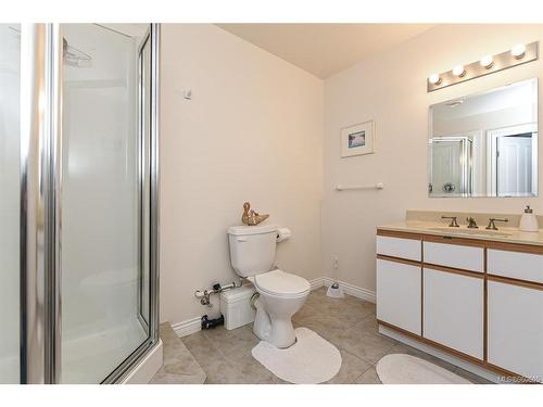 7602 Ships Point Rd, Fanny Bay, BC - Indoor Photo Showing Bathroom