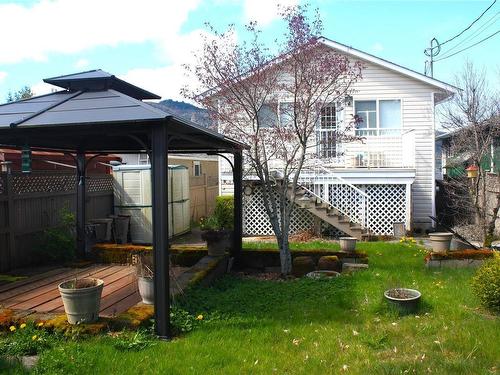 2575 2Nd Ave, Port Alberni, BC - Outdoor With Deck Patio Veranda