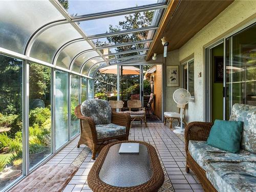 2550 Queenswood Dr, Saanich, BC - Outdoor With Deck Patio Veranda With Exterior