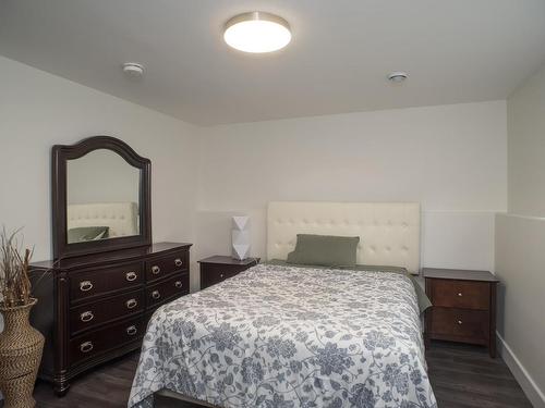 241 South Creek Bay, Thunder Bay, ON - Indoor Photo Showing Bedroom