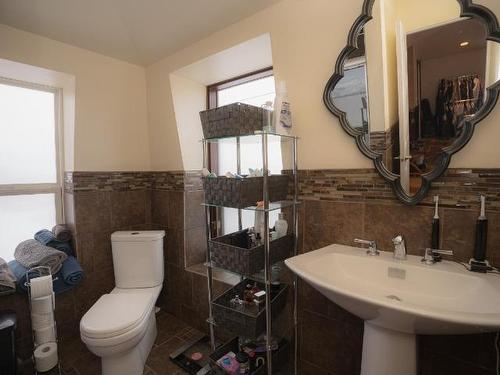 299 Seymour Street W, Kamloops, BC - Indoor Photo Showing Bathroom