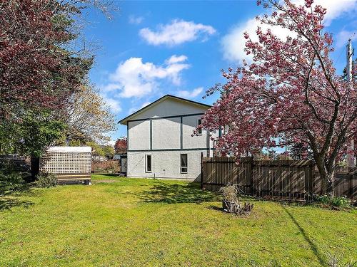 358 Cotlow Rd, Colwood, BC - Outdoor