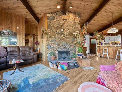 4382 Karindale Road, Kamloops, BC - Indoor Photo Showing Living Room With Fireplace