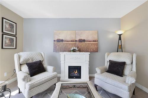 985 Limeridge Road E|Unit #32, Hamilton, ON - Indoor Photo Showing Living Room With Fireplace