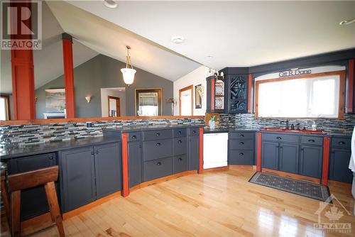 11 Fairway Drive, Petawawa, ON - Indoor Photo Showing Kitchen