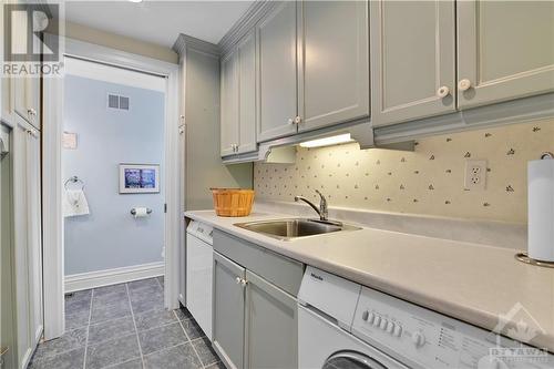 1922 River Road, Manotick, ON - Indoor Photo Showing Laundry Room