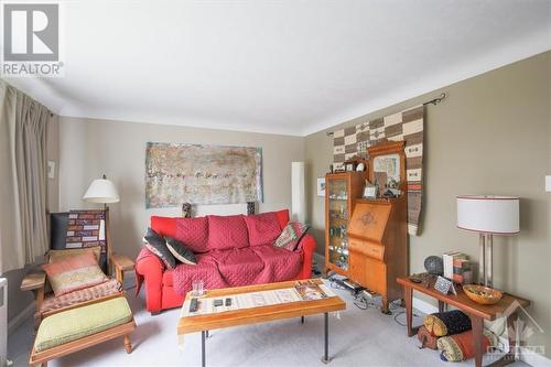 543 Guy Street, Ottawa, ON - Indoor Photo Showing Living Room