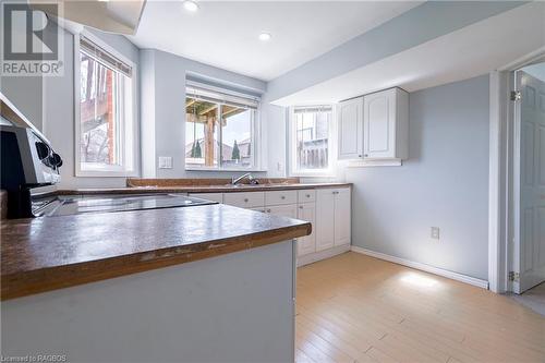 1964 Romina Court, Innisfil, ON - Indoor Photo Showing Kitchen