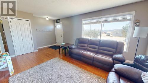 10663 102 Street, Taylor, BC - Indoor Photo Showing Other Room