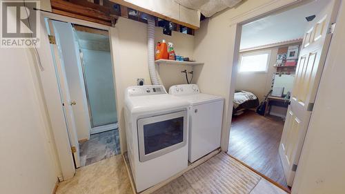 10663 102 Street, Taylor, BC - Indoor Photo Showing Laundry Room