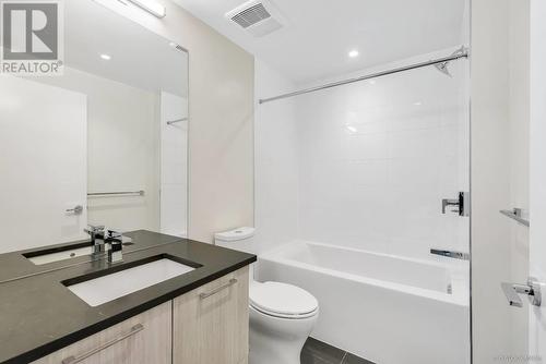 Th3 3559 E Kent Avenue, Vancouver, BC - Indoor Photo Showing Bathroom