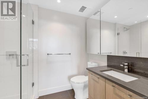 Th3 3559 E Kent Avenue, Vancouver, BC - Indoor Photo Showing Bathroom