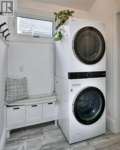 82 Trinity Street, Stratford, ON - Indoor Photo Showing Laundry Room