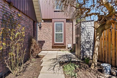 122 Lakeshore Road|Unit #8, St. Catharines, ON - Outdoor