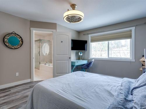 6-3277 Broadview Road, West Kelowna, BC - Indoor Photo Showing Bedroom