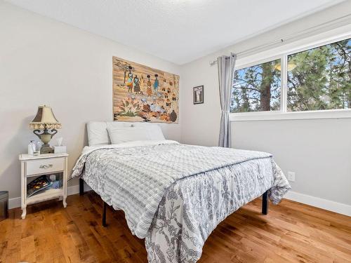 3312 Mcmahon Road, West Kelowna, BC - Indoor Photo Showing Bedroom