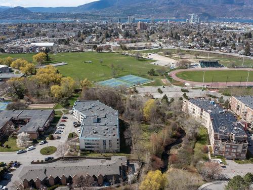 214-1640 Ufton Court, Kelowna, BC - Outdoor With View