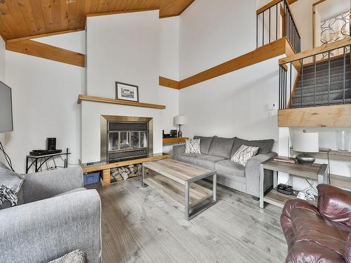 Salon - 291  - 293 Rue St-Paul, Saint-Donat, QC - Indoor Photo Showing Living Room With Fireplace