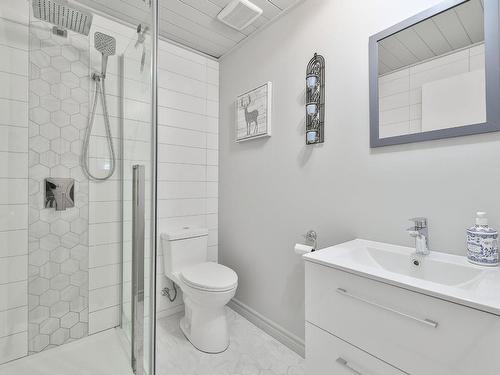 Salle de bains - 291  - 293 Rue St-Paul, Saint-Donat, QC - Indoor Photo Showing Bathroom