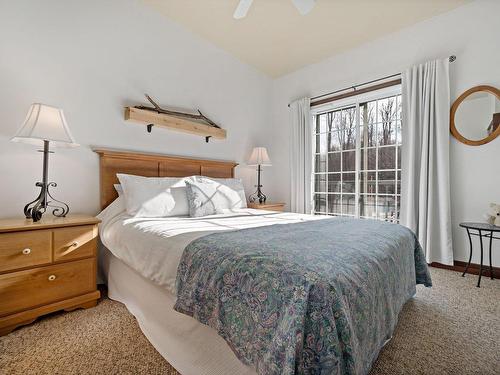 Chambre Ã Â coucher - 4-290 Rue Du Mont-Plaisant, Mont-Tremblant, QC - Indoor Photo Showing Bedroom