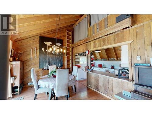 7796 N Bridge Lake Road, 100 Mile House, BC - Indoor Photo Showing Dining Room