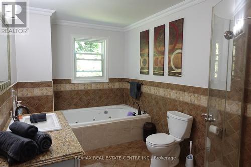 373376 6Th Line, Amaranth, ON - Indoor Photo Showing Bathroom